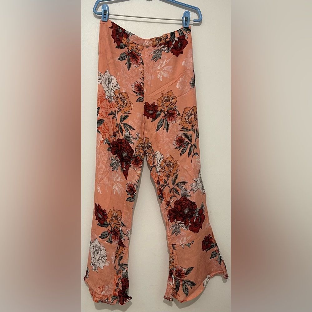 NWT BB Dakota Isabelle Revolve Sugar Coral Floral Cropped Ruffle Flared Pants - Picture 4 of 16